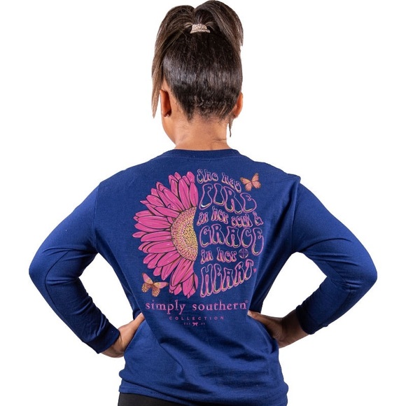 NWOT SIMPLY SOUTHERN GRACE IN HER HEART LONG SLEEVE T-SHIRT - Picture 4 of 4